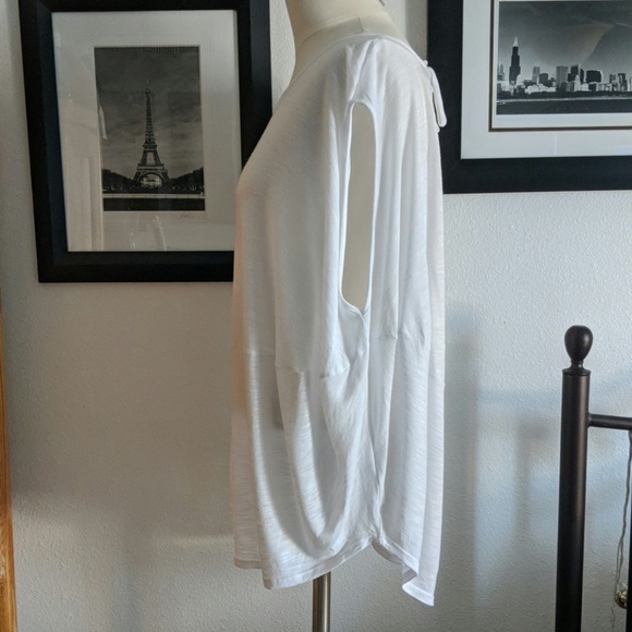 {LA Made Anthropologie} White Top Size Small P - Picture 3 of 7